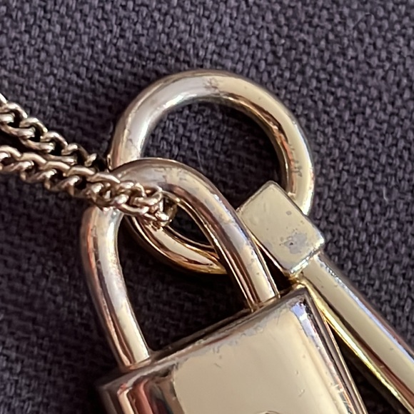 VICTORIA SECRET LOCK & KEY 🔐 NECKLACE - Picture 13 of 13